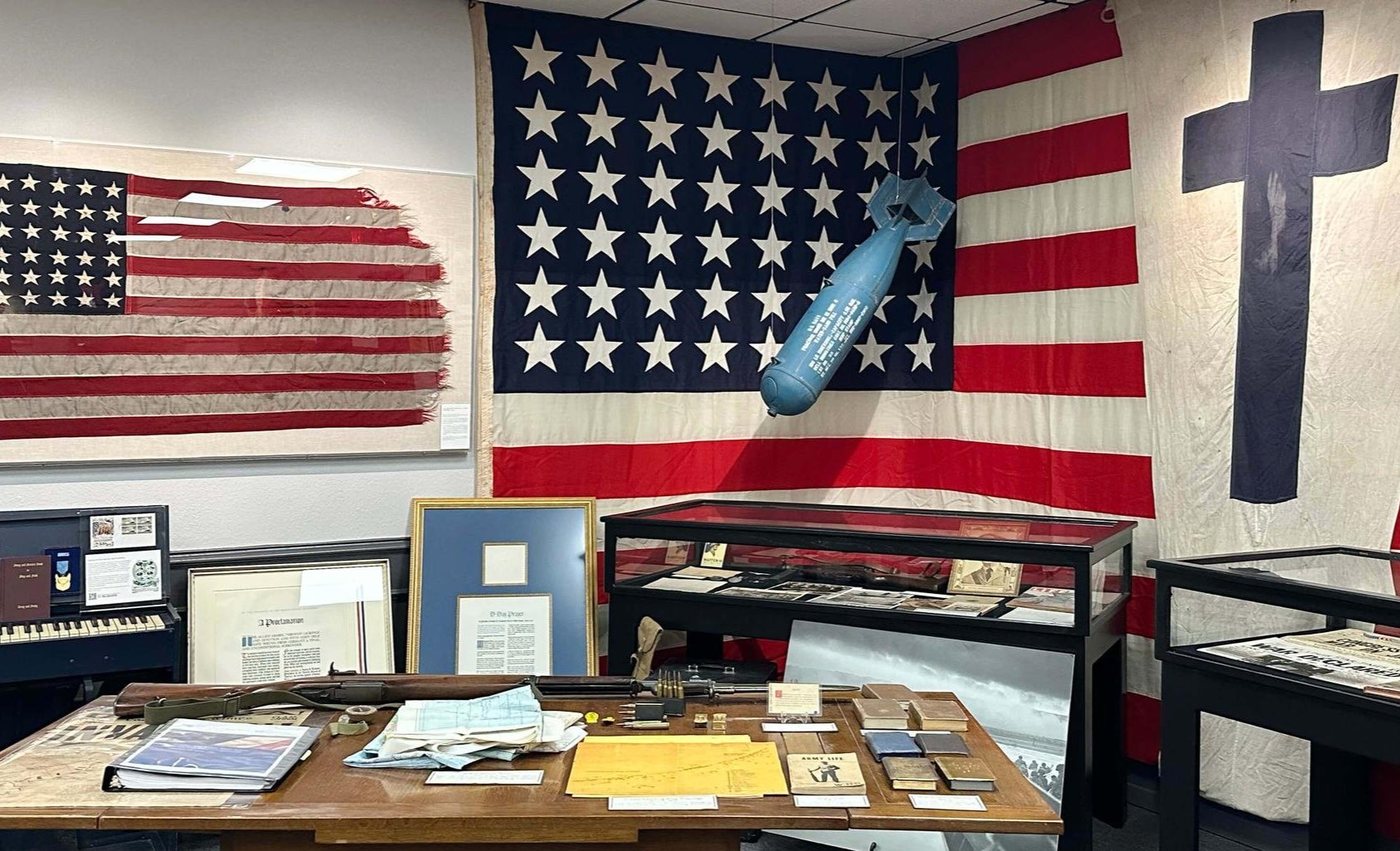 WallBuilders Collection WWII Display